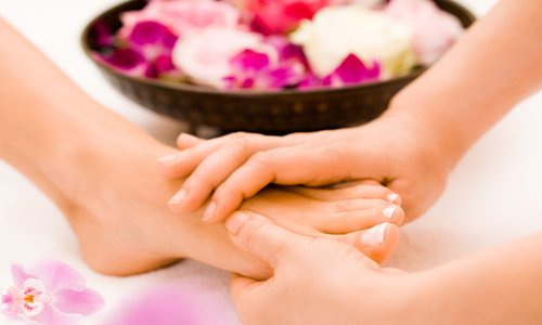 Thai_traditional_foot_massage